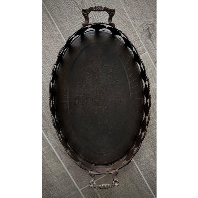 Excellent Pre-Owned Condition. Stylish Regency-inspired iron and steel scallop shell centerpiece gallery oval tray,...