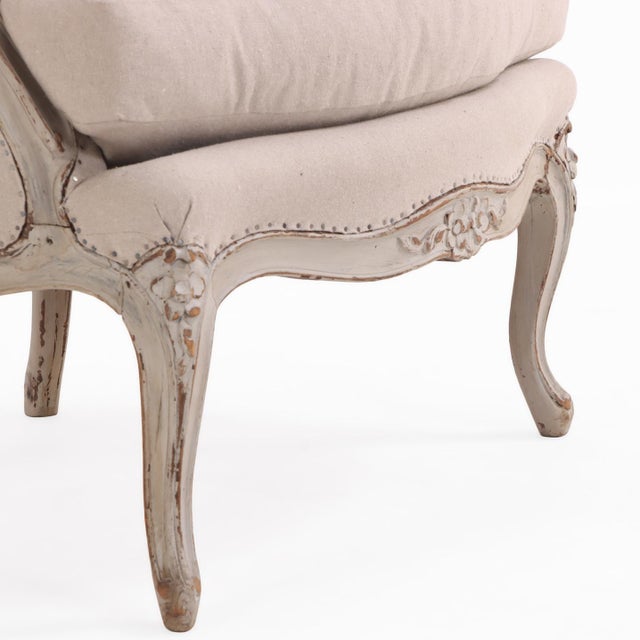 1920s A French Louis XV Painted & Carved Bergere, C. 1920. For Sale - Image 5 of 8