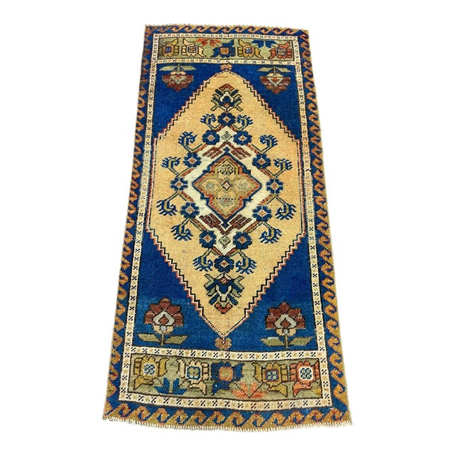 Turkish Yastik Rug 1'9" x 3'8" For Sale