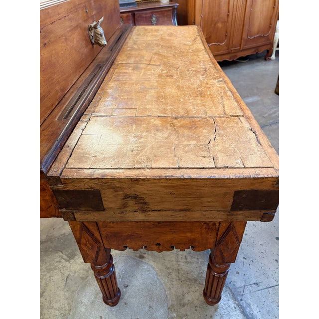 Early 19th Century Walnut Billot De Boucher/ Butcher's Table For Sale - Image 4 of 15