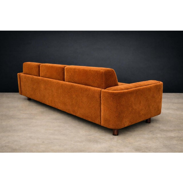 Mid-Century Modern “Pullman” Sofa in Burnt Caramel Mohair With Brazilian Rosewood Buttons by Jorge Zalszupin for L’Atelier, Brazil, 1970s For Sale - Image 3 of 16