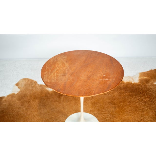 Knoll Vintage Knoll International Saarinen Walnut Tulip Side Table For Sale - Image 4 of 13