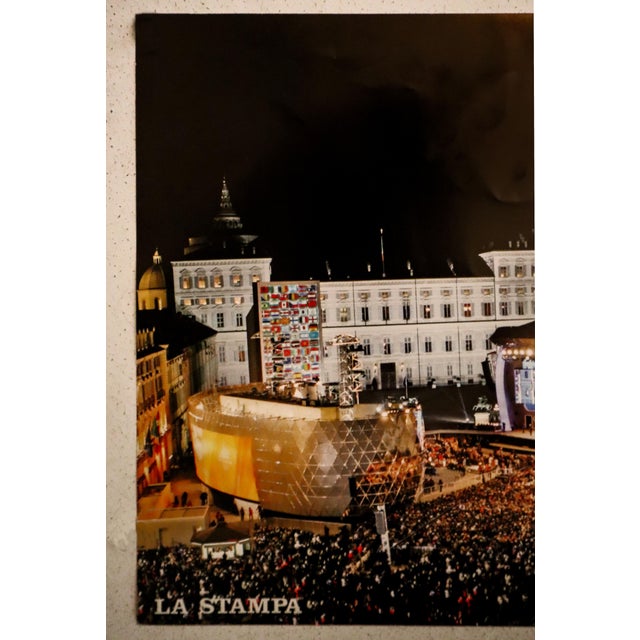 Date: 2006 Size: 16.5 x 11.5 inches Artist: La Stampa About the poster: This poster features a photograph of the closing...