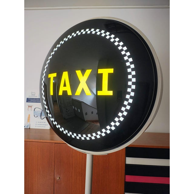 Neon Taxi Sign in Metal, 1990s For Sale - Image 3 of 10