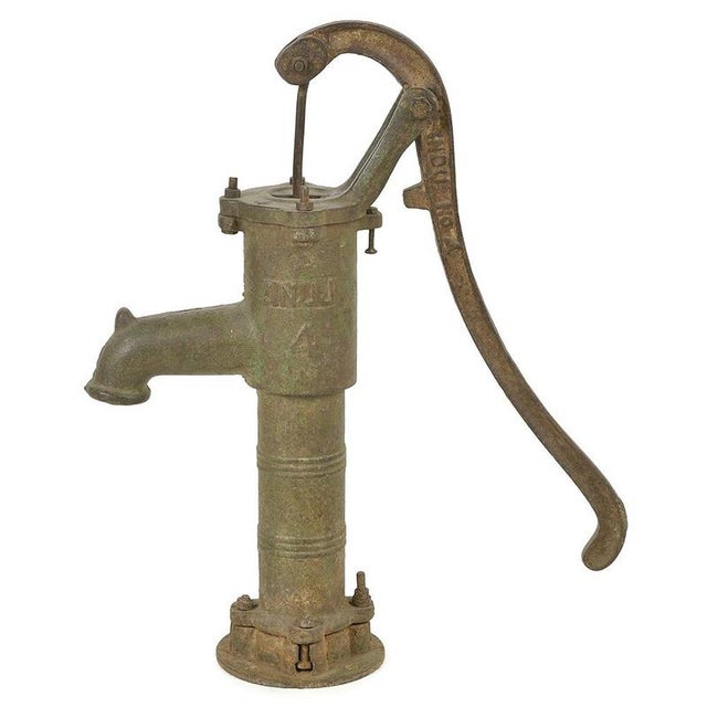 19th Century Cast Iron Water Pump For Sale - Image 7 of 7