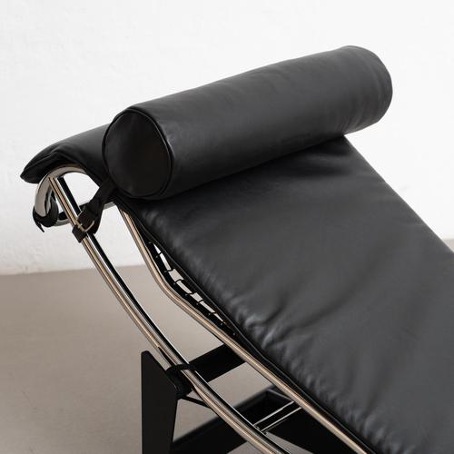 Metal 4 Chaise Longue by Le Corbusier for Cassina For Sale - Image 7 of 17