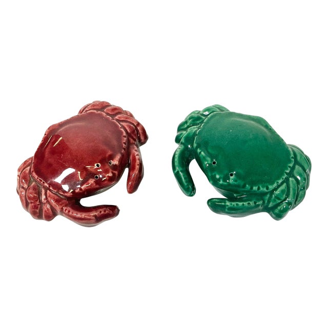 1950s Vintage Boho Chic Coastal Trumpe L’Oeil Style Crab Salt & Pepper Shakers - A Pair For Sale