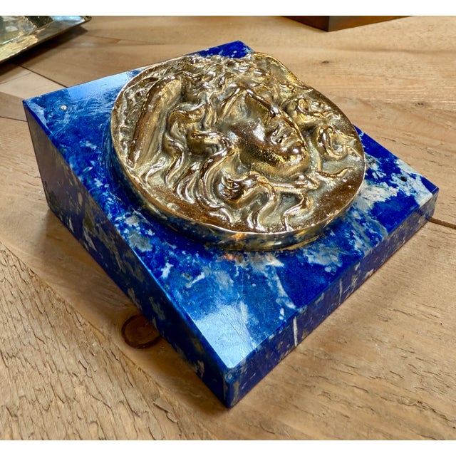 Italian 1960s Italian Lapis Lazuli and Gilt Bronze Medusa Plaque, Gioielleria Tarascio, Rome For Sale - Image 3 of 9