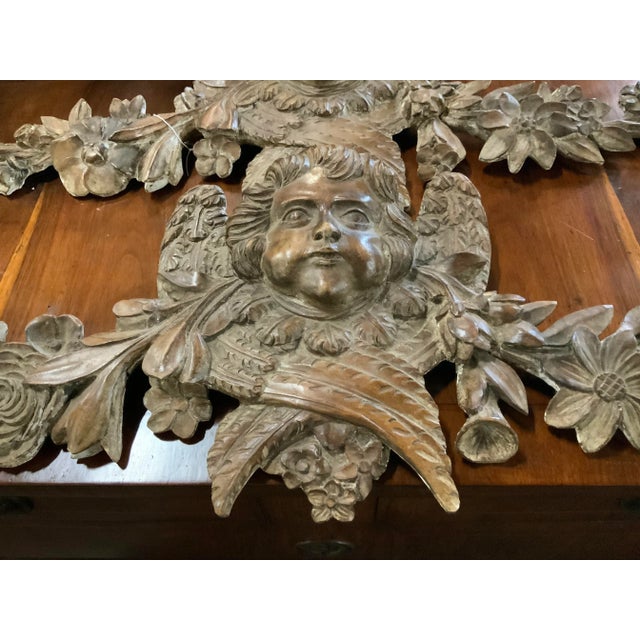 Italian Early 20th Century Pair of Carved Putti Decorative Wall Plaques For Sale - Image 3 of 10