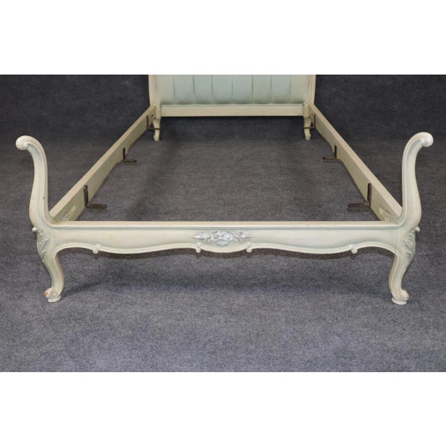 1940s Pair Tufted French Louis XV Painted Silk/Damask Paint Decorated Twin Size Beds For Sale - Image 5 of 15