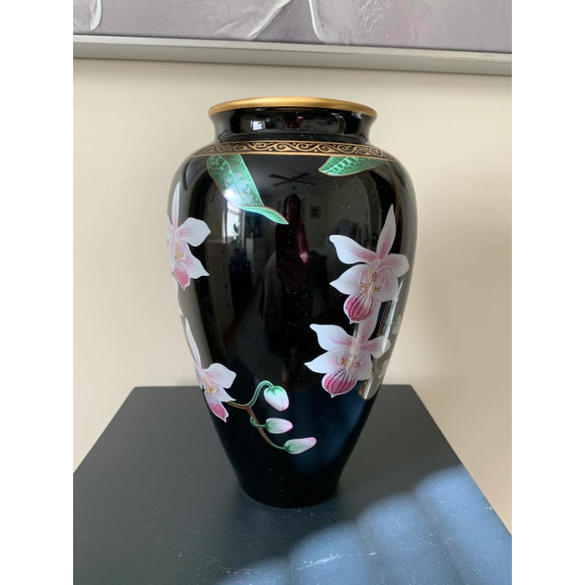 Japanese Japanese Porcelain Late 20th Century Vase With Orchids For Sale - Image 3 of 13