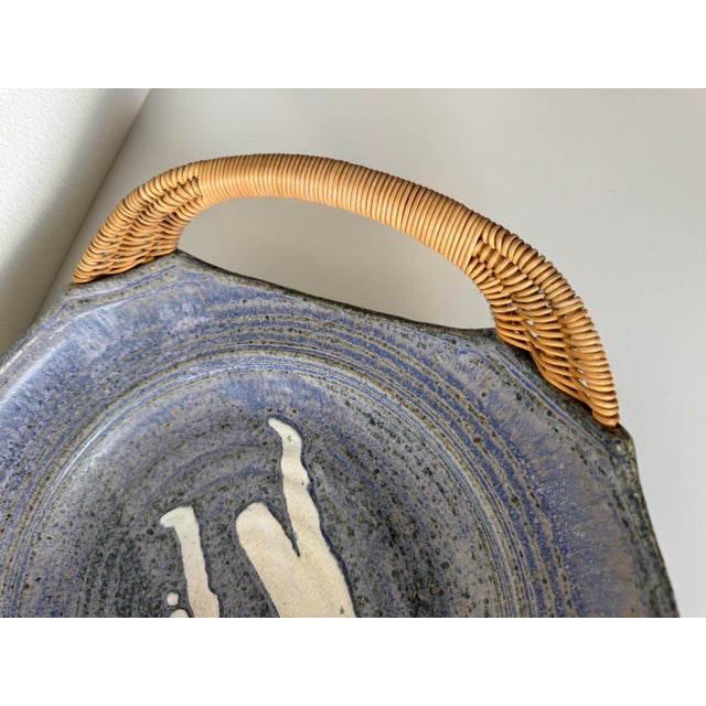 Mid-Century Modern 1980’s Jensen Art Studio Stoneware Wall Plate / Bowl With Woven Wicker Handles For Sale - Image 3 of 12