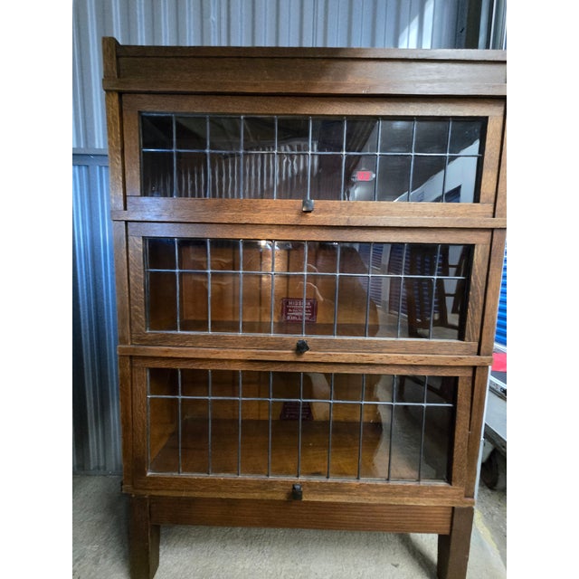 Arts & Crafts 1910s Globe-Wernieke Co. Arts & Crafts-Style Barrister's Bookcase For Sale - Image 3 of 11