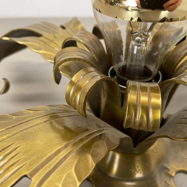 Golden Brass Florentiner Leaf Theatre Wall Light, Italy, 1960s For Sale - Image 15 of 18