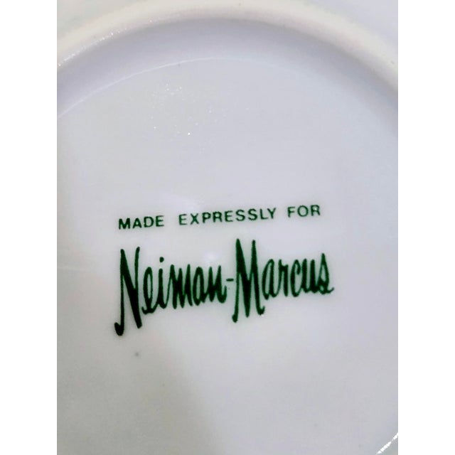 Vintage Neiman Marcus Shamrock Demitasse Cups & Saucers With Gold Trim – Set of 8 For Sale - Image 13 of 13