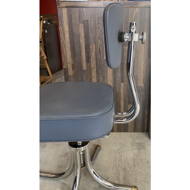 Vintage Swivel Office Chair in Grey Chrome Faux Leather in the style of Roneo, 1950s For Sale - Image 9 of 18