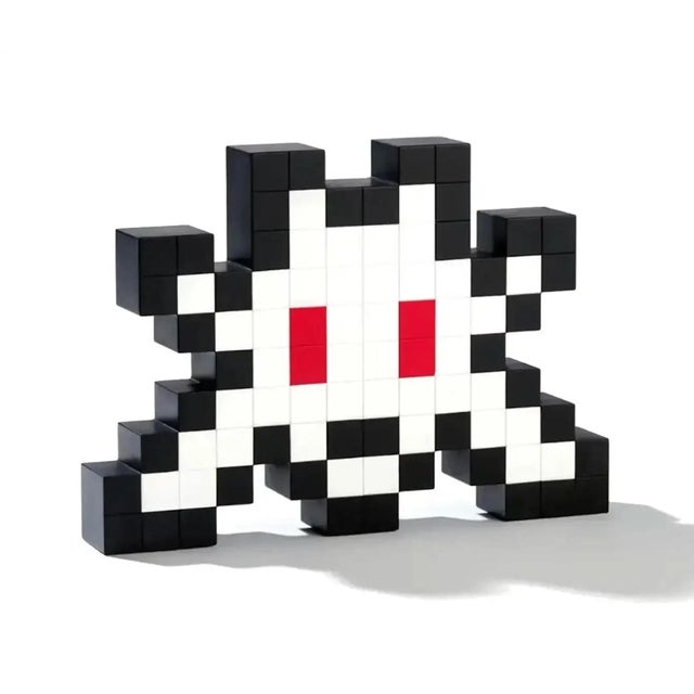 Space invader (1969) little big space 3d vinyl sculpture limited edition of 5000 copies, in its original box under blister...