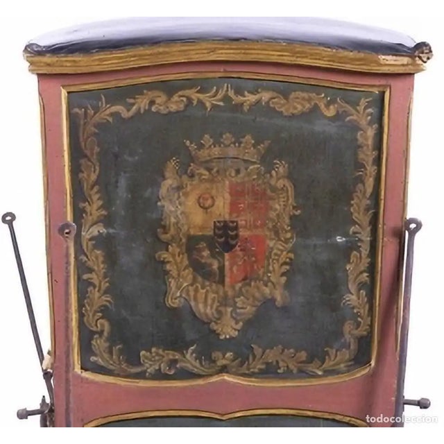 Royal Sedan Chair with Coat of Arms, 18th Century For Sale - Image 3 of 6