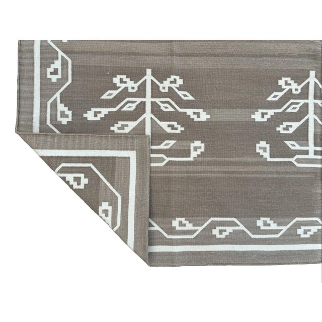 Casa Cosima Handmade Cotton Natural Vegetable Dyed, Beige & White Flower / Leaf Patterned Rug/Dhurrie -12'x15' For Sale - Image 4 of 11