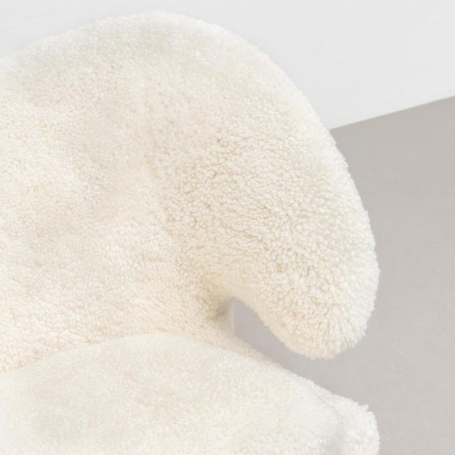 Modern Pelican Chair in Sheepskin Upholstery from Finn Juhl, Denmark, 2000s For Sale - Image 6 of 18