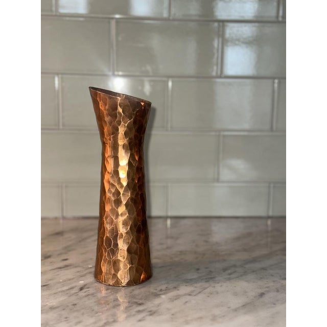 Mid-Century Modern Brutalist Copper Carafe, 1950s, in Flawless conditions. Designed 1950 to 1959