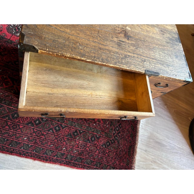Japanese Antique Japanese Paulownia Wood Chest — Taisho Era, C. 1920 [Rm] For Sale - Image 3 of 7