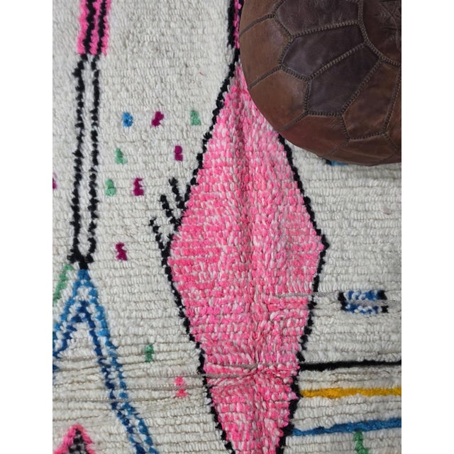 Modern Moroccan Wool Rug - 8.4 X 4.8 Ft For Sale In Cleveland - Image 6 of 8