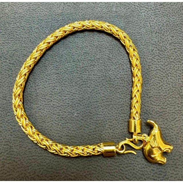 Metal Vintage Love Nest Yellow Gold Woven Bracelet in 18 Kt Yellow Gold For Sale - Image 7 of 18