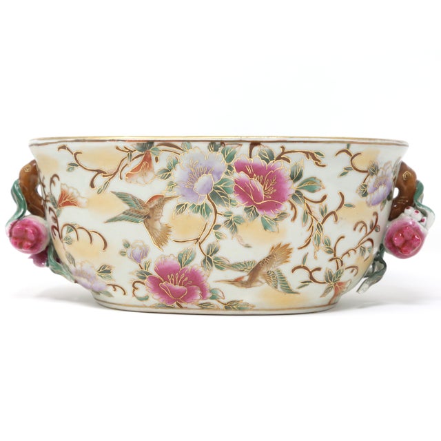 Chinese Chinoiserie Porcelain Footbath / Jardinière With Hummingbirds, Flowers & Pomegranate Handles For Sale - Image 9 of 11