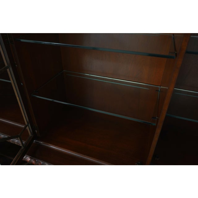 1990s Baker Chippendale Historic Charleston Mahogany China Cabinet For Sale - Image 5 of 18