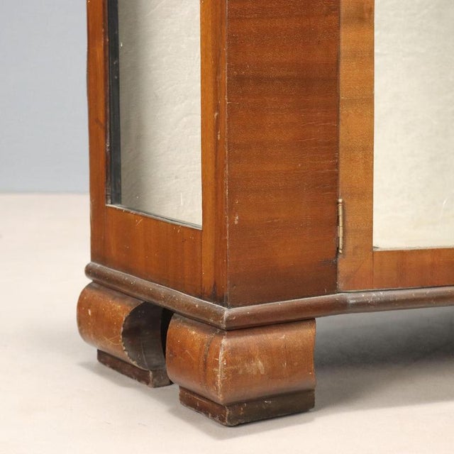 Brown Art Deco Showcase in Mahogany Veneer For Sale - Image 8 of 11