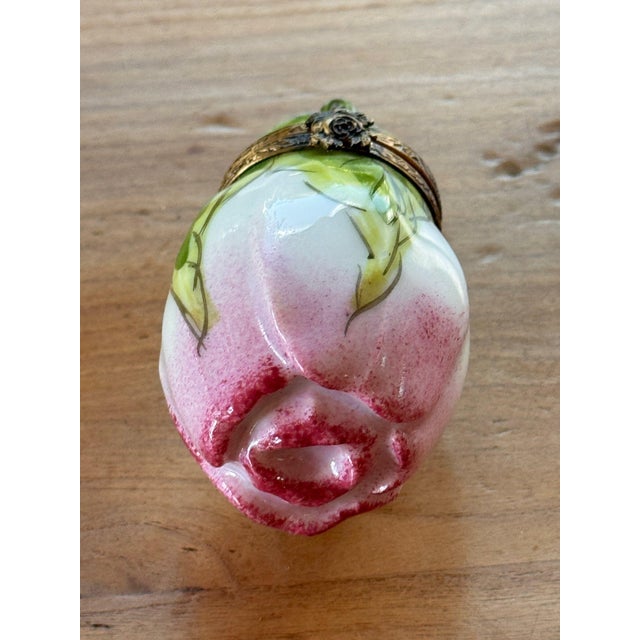 French Vintage Limoges Rose Stem Trinket Box Modeled as a Rosebud For Sale - Image 3 of 5