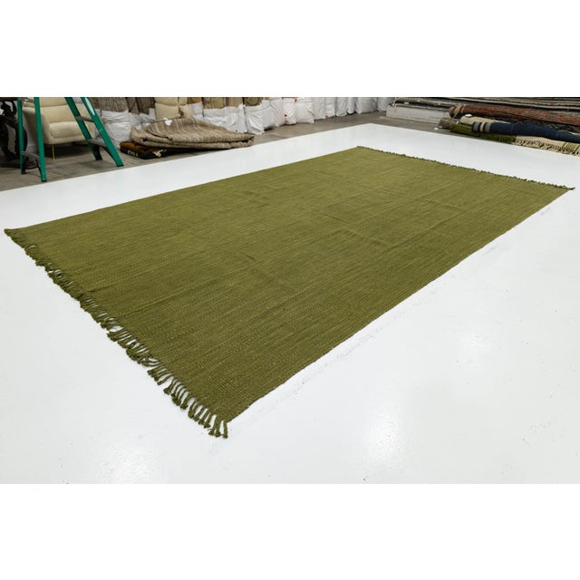 Modern Solid Olive Green Kilim Area Rug – Handmade Flatweave Wool 10x16 For Sale - Image 11 of 11