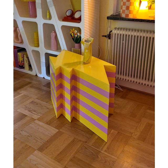 Designed by the stars and build by hand by Jakob Mizrahi. As with all his things, this item has been vinyl wrapped to get...