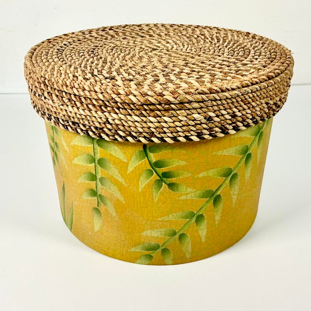 1990s 1990s Vintage Coastal Boho Chic Wicker Lidded Bamboo Leaf Motif Storage Box, Small For Sale - Image 5 of 9