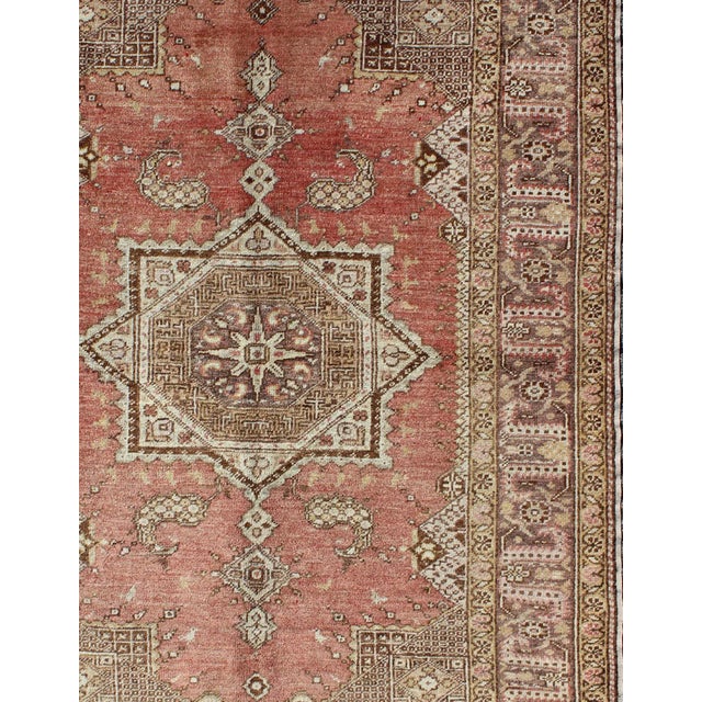 Vintage Turkish Oushak rug with geometric star medallion in red, ivory and taupe, rug na-41641, country of origin / type:...