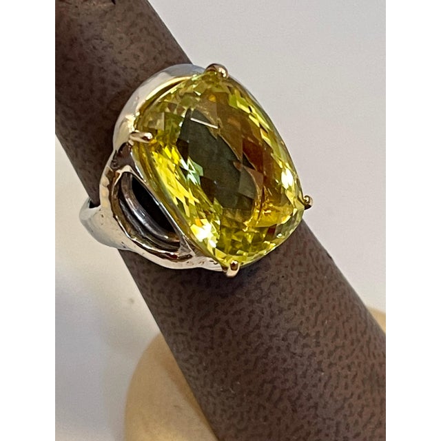 Metal 18 Carat Natural Lemmon Topaz Checkerboard Cocktail Ring 18 Karat Gold, Estate For Sale - Image 7 of 18