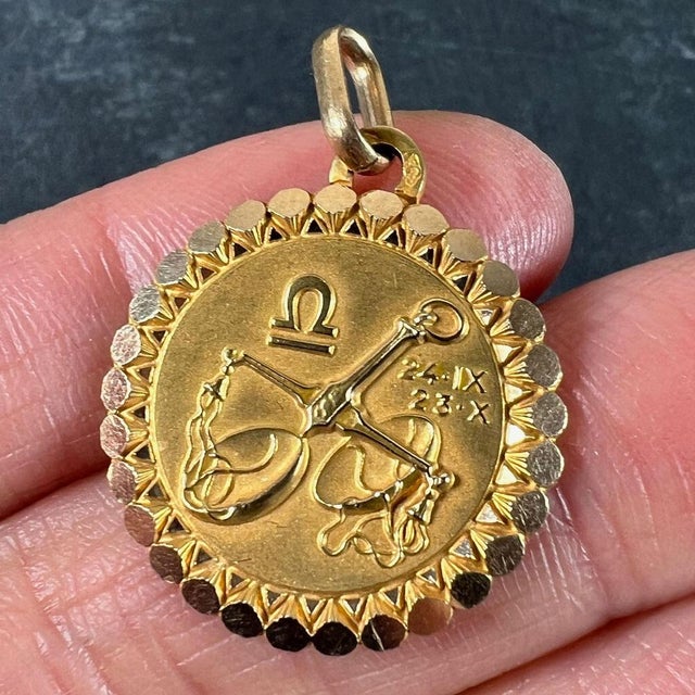 1930s French Perroud Large Libra Zodiac Starsign 18k Yellow Gold Charm Pendant, 1930s For Sale - Image 5 of 15