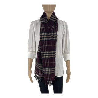 Late 20th Century Burberry Dark Purple Plaid 100% Wool Scarf For Sale