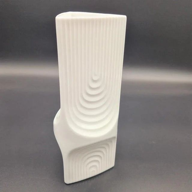 Porcelain Op-Art Vase from Ak Kaiser, 1950s For Sale - Image 3 of 8