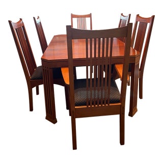1990s Stickley Dining Room Table With 6 Chairs 3 Leafs 5 Protective Covers - Set of 10 For Sale