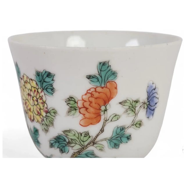 Antique Chinese Chien Lung Qianlong Porcelain Tea Cups - A Pair For Sale - Image 9 of 9