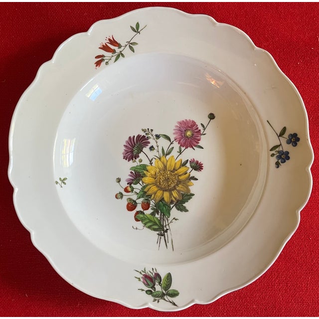 Rococo Antique Early 19th Century Italian Ginori a Doccia Porcelain Soup Bowls With Flower Decoration Circa 1815 - Set of 6 For Sale - Image 3 of 16