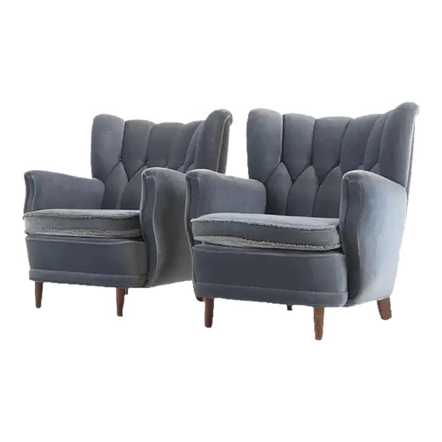 Pair of Danish 1940s Mid-Size Low Back Club Chairs Style of Fritz Hansen For Sale