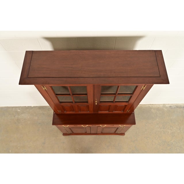 Kittinger Georgian Carved Mahogany Breakfront Bookcase Cabinet For Sale - Image 15 of 18
