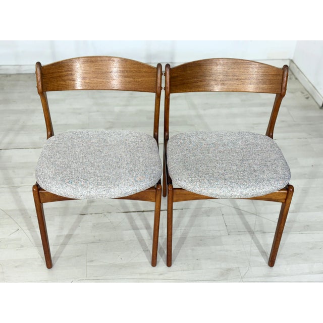 Teak Dining Chairs, Set of 4 For Sale - Image 4 of 12