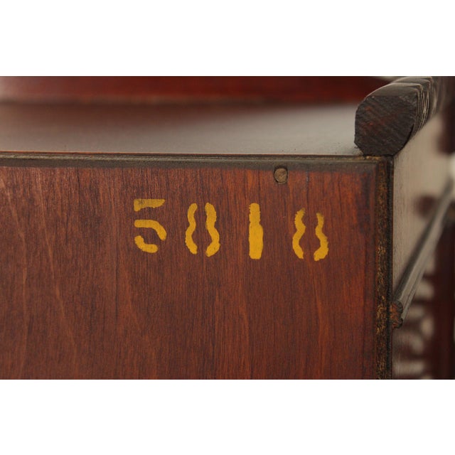 Weiman Heirloom Quality Chinese Chippendale Style Mahogany Vitrine Display Cabinet For Sale - Image 15 of 18