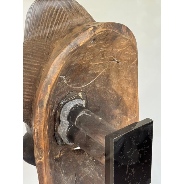 20th Century Baule Portrait Mask in Lucite Museum Display For Sale - Image 10 of 11
