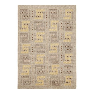 Rug & Kilim’s Scandinavian Style Rug in Beige-Brown, With Geometric Patterns For Sale