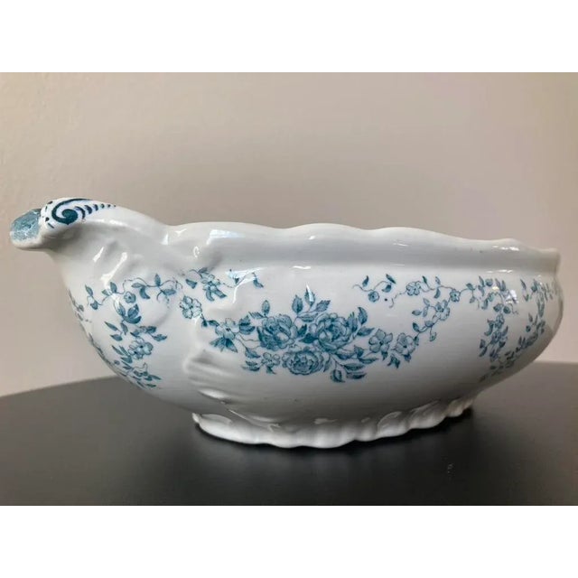 English Blue and White Porcelain Serving Bowl Dish by Ventnor, Early 20th Century For Sale In New York - Image 6 of 12